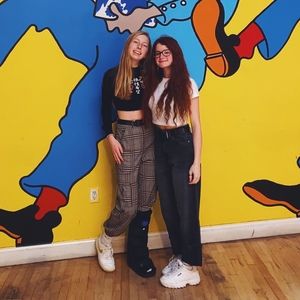 Meet your Posher, Dabbing